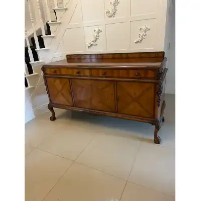 Hochwertiges antikes Sideboard aus Maser-Walnuss von Maple & Co. – ca. 1920