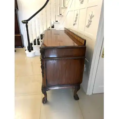 Hochwertiges antikes Sideboard aus Maser-Walnuss von Maple & Co. – ca. 1920