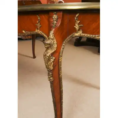 Antiker französischer Louis-Revival Esstisch mit Ormolu-Beschlägen – ca. 1920