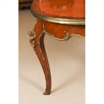 Antiker französischer Louis-Revival Esstisch mit Ormolu-Beschlägen – ca. 1920