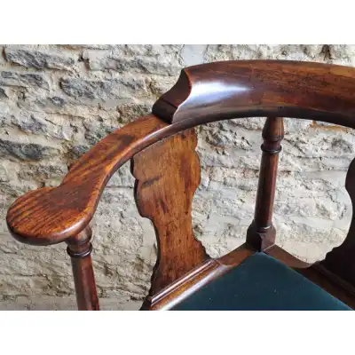 Antiker Queen Anne Mahagoni-Eckstuhl – ca. 1740