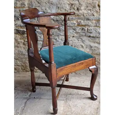 Antiker Queen Anne Mahagoni-Eckstuhl – ca. 1740