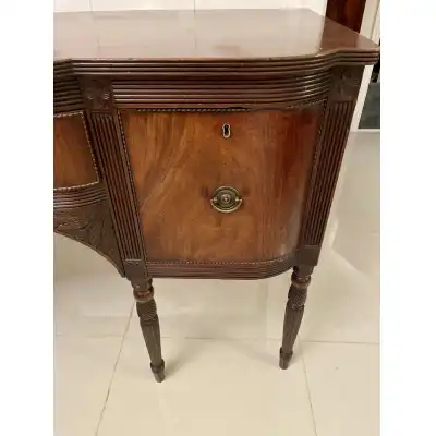Antikes George III Mahagoni-Breakfront-Sideboard – 18. Jahrhundert