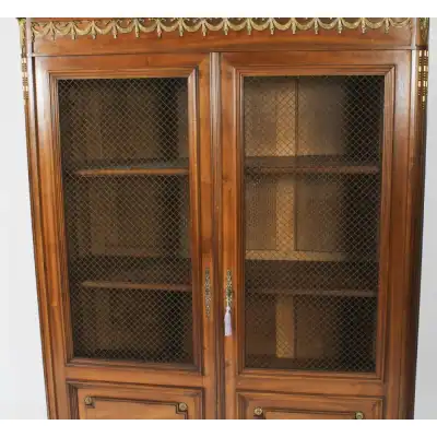 Antiker französischer Empire-Bücherschrank aus Walnuss – 19. Jahrhundert