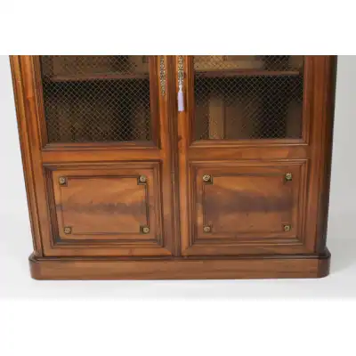 Antiker französischer Empire-Bücherschrank aus Walnuss – 19. Jahrhundert