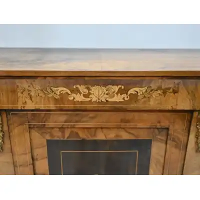 Antikes viktorianisches Sideboard aus Nussbaum mit Intarsien (ca. 1860)
