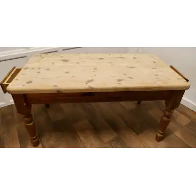 Pine Farmhouse Kitchen Table – Antiker Esstisch aus Kiefernholz von 1930