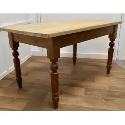 Pine Farmhouse Kitchen Table – Antiker Esstisch aus Kiefernholz von 1930