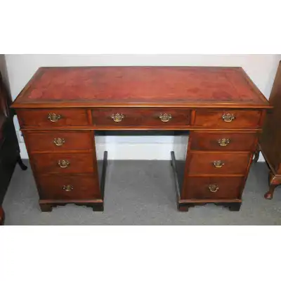 Antiker Mahagonischreibtisch aus der Viktorianischen Ära