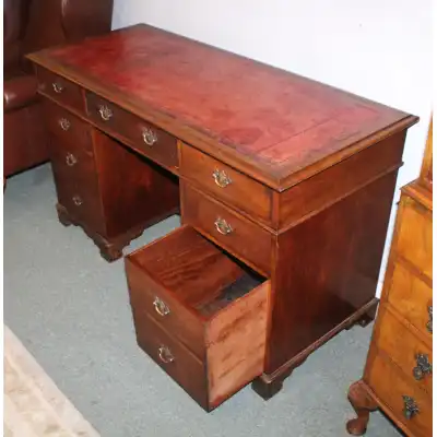 Antiker Mahagonischreibtisch aus der Viktorianischen Ära