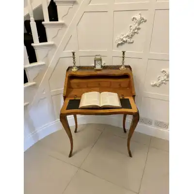 Antiker Sekretär aus Satinholz