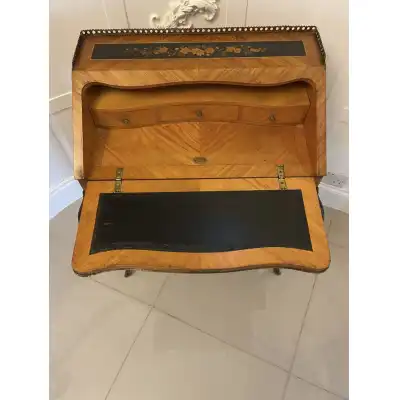 Antiker Sekretär aus Satinholz