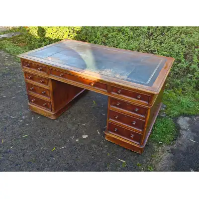 Viktorianischer Mahagoni-Schreibtisch 