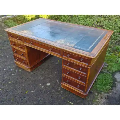 Viktorianischer Mahagoni-Schreibtisch 