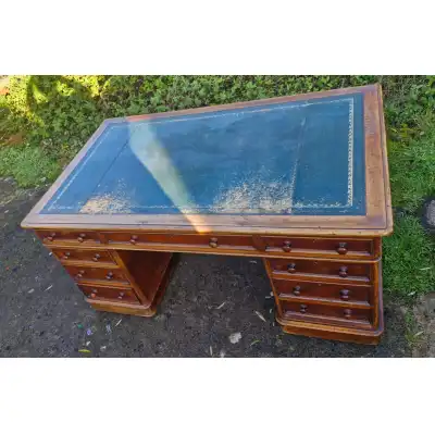 Viktorianischer Mahagoni-Schreibtisch 