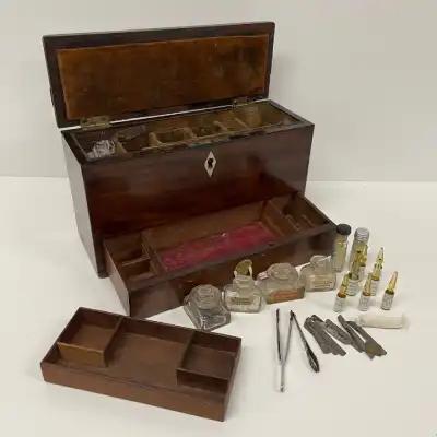 Antike Box aus Mahagoni