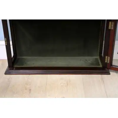 Antiker Apothekeschrank aus Mahagoni