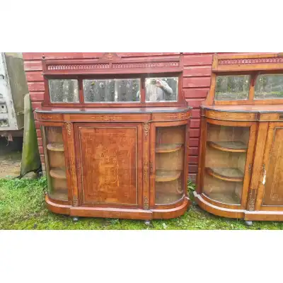 Antikes Paar Sideboards aus Walnuss