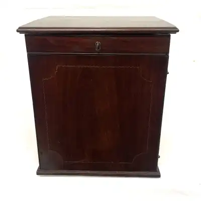 Antike Apothekerbox aus Mahagoni