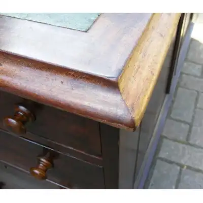 Viktorianischer Schreibtisch aus mahagoni