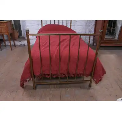 Antikes Einzelbett