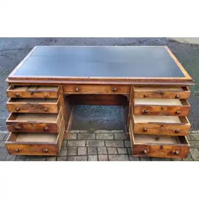 Victorian Partners Schreibtisch aus Eich