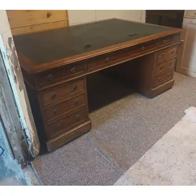 Spätviktorianischer Schreibtisch aus Mahagoni