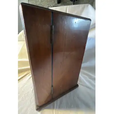 Antikes Medizinschränkchen aus Mahagoni