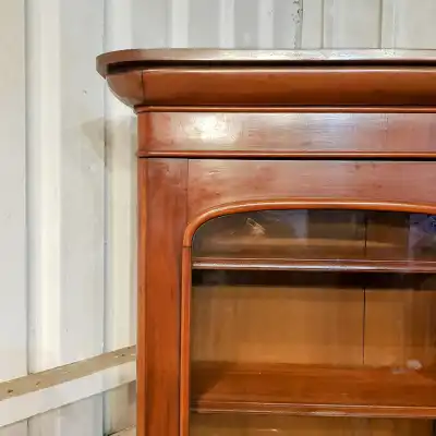 Antiker Bücherschrank aus Mahagoni