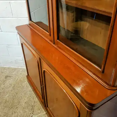 Antiker Bücherschrank aus Mahagoni