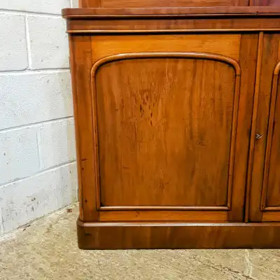 Antiker Bücherschrank aus Mahagoni