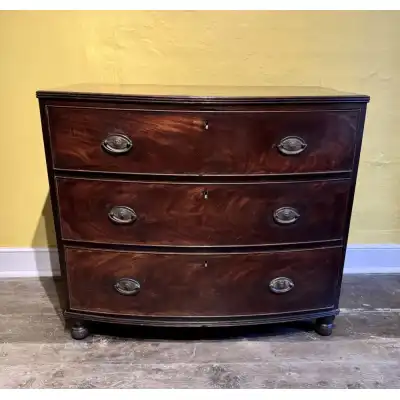 Antike Kommode aus Mahagoni