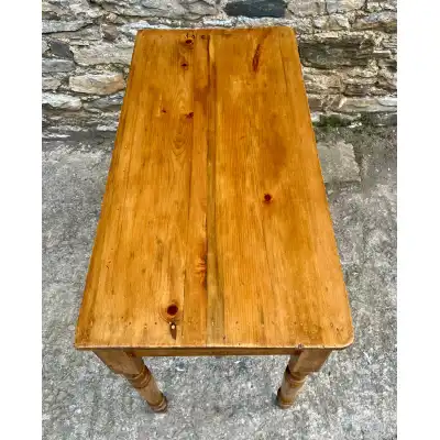 Schreibtisch