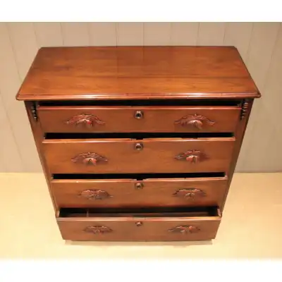 Antike Kommode aus Kirschholz