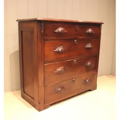 Antike Kommode aus Kirschholz