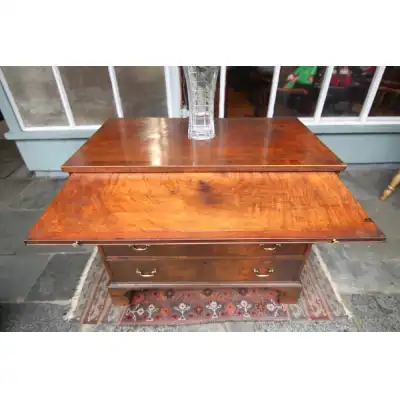 Georgianische Kommode aus Mahagoni