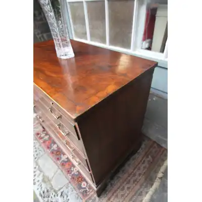 Georgianische Kommode aus Mahagoni