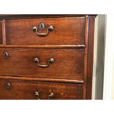 Antike Kommode aus Eiche