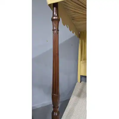 Antikes Kingsize-Bett   Posterbed 