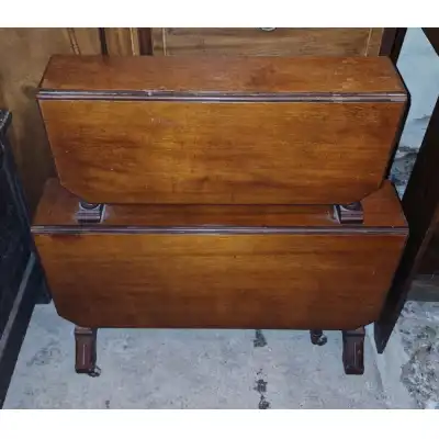 Antiker Klappbarer-Teetisch