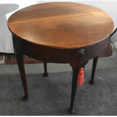 Antiker Klappbar-Teetisch  halltable