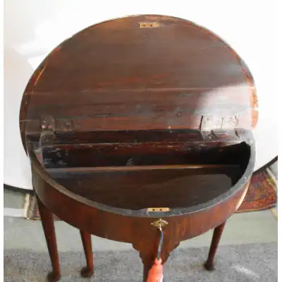 Antiker Klappbar-Teetisch  halltable