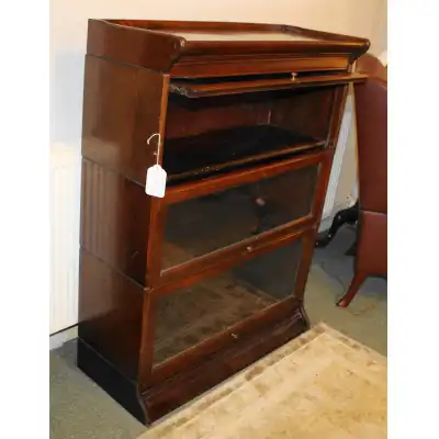 Antikes Bücherregal  Globe Wernicke