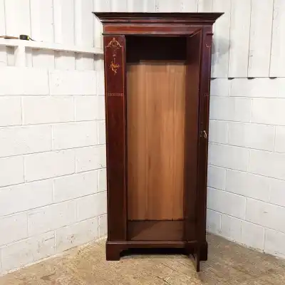Antiker Kleiderschrank aus Mahagoni