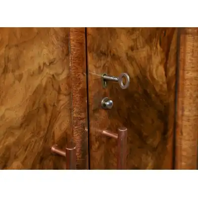 Antiker Kleiderschrank 