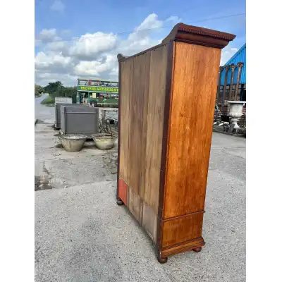 Antiker Eich-Kleiderschrank
