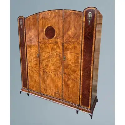 Antiker Kleiderschrank mit Spiegel