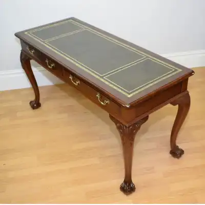 Mahagoni-Schreibtisch Antik