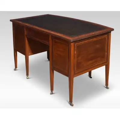 Antiker Mahagoni-Schreibtisch