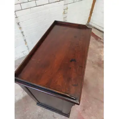 Antikes Sideboard aus Mahagoni